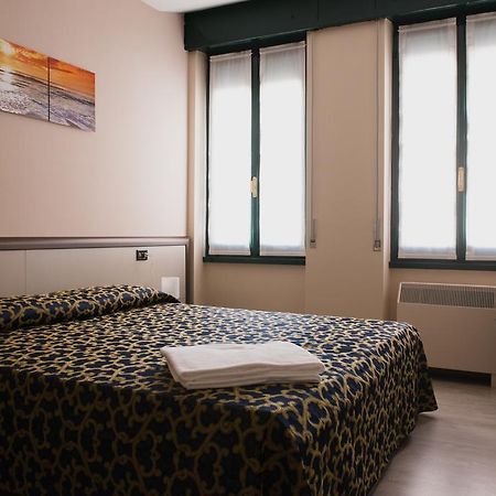 Locanda San Fiorenzo Fiorenzuola dʼArda Buitenkant foto