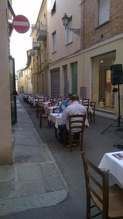 Locanda San Fiorenzo Fiorenzuola dʼArda Buitenkant foto