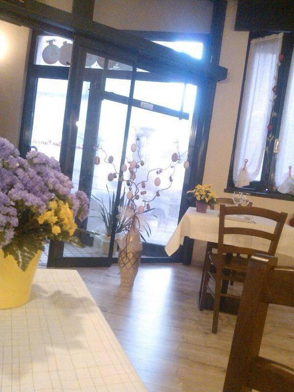 Locanda San Fiorenzo Fiorenzuola dʼArda Buitenkant foto