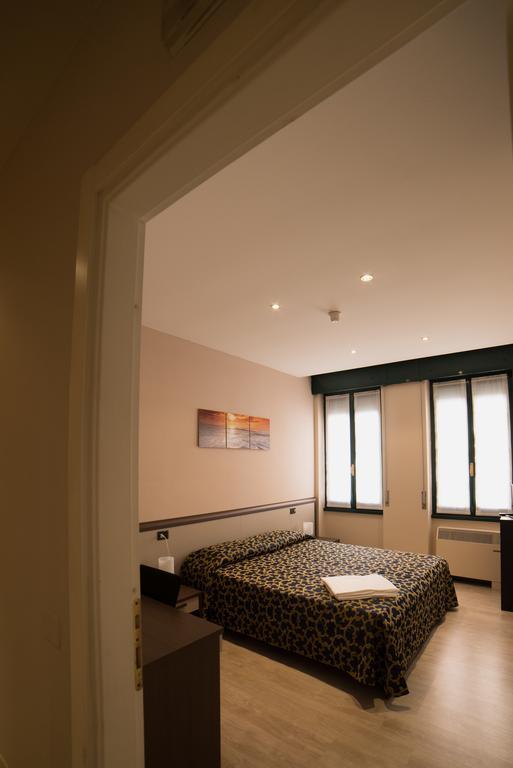 Locanda San Fiorenzo Fiorenzuola dʼArda Buitenkant foto