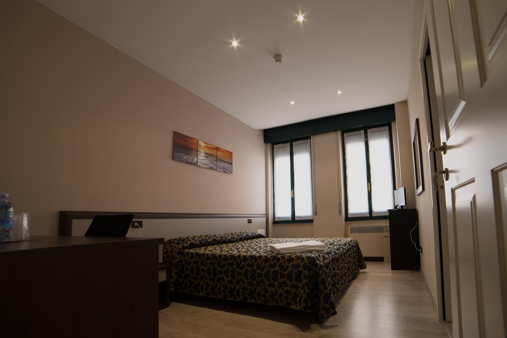 Locanda San Fiorenzo Fiorenzuola dʼArda Buitenkant foto