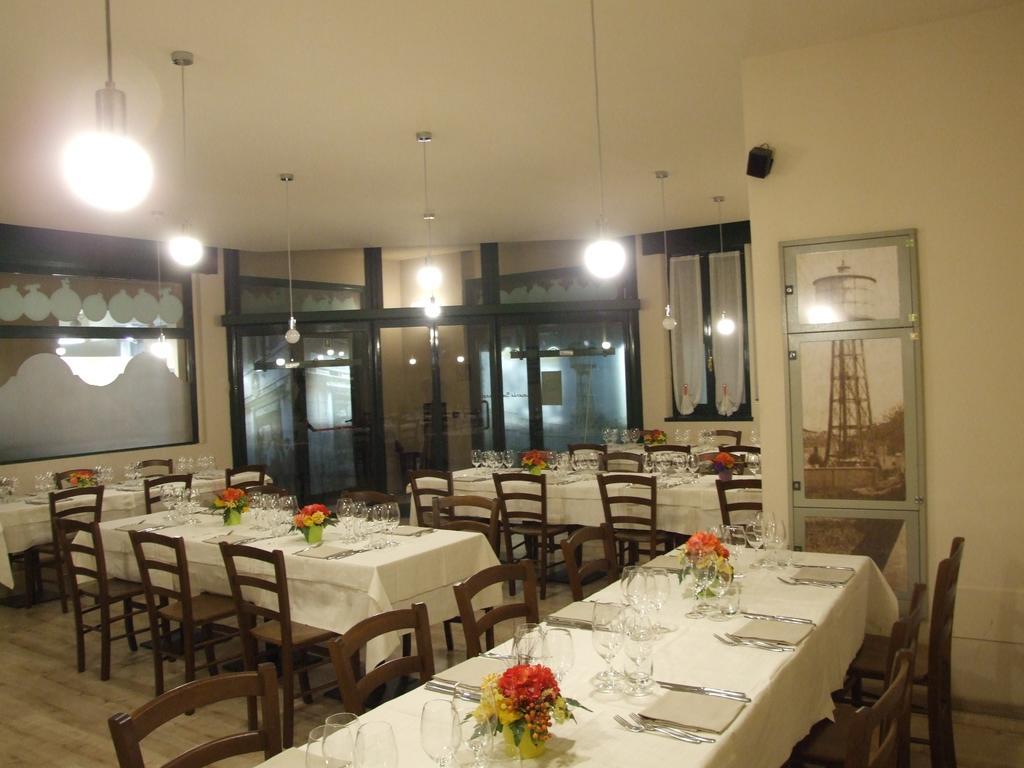 Locanda San Fiorenzo Fiorenzuola dʼArda Buitenkant foto