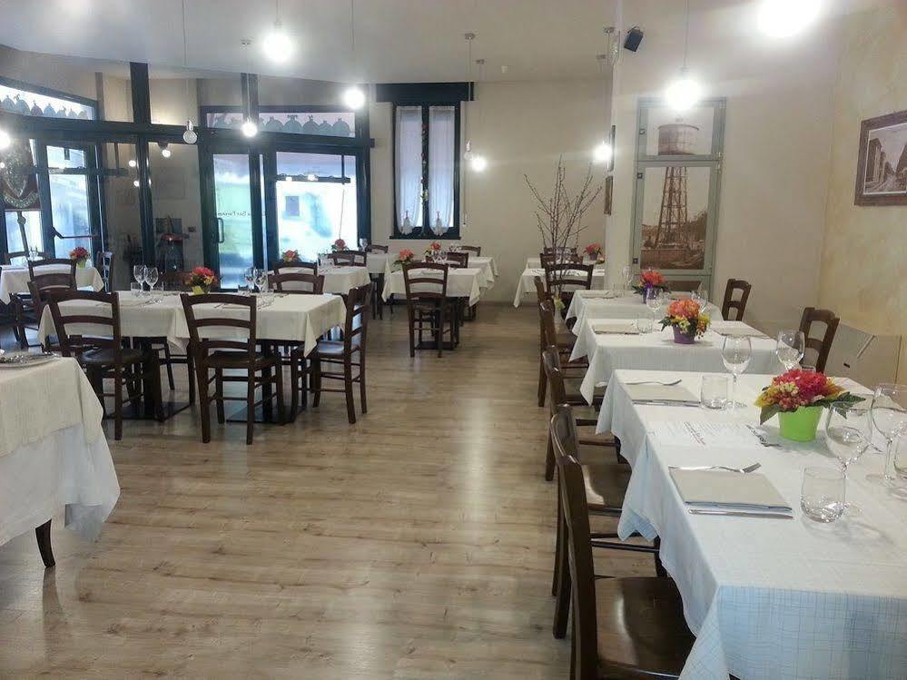 Locanda San Fiorenzo Fiorenzuola dʼArda Buitenkant foto