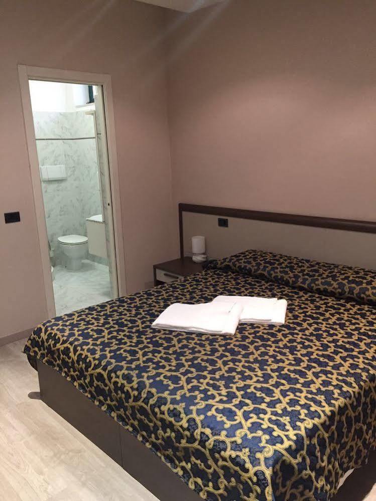 Locanda San Fiorenzo Fiorenzuola dʼArda Buitenkant foto